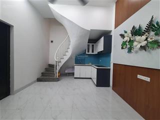 25m2 bạch đằng chẵn , nhà đẹp ở ngay
vị trí đẹp gần phố , 3 gác đỗ cửa , có khu để xe riêng
