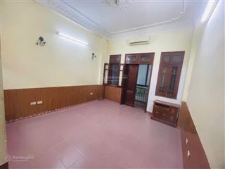 Hồng hà / hoàn kiếm  dân xây chắc chắn  ô tô dừng đỗ ngày đêm