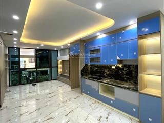 Vũ tông phan 7 tầng 50m thang máy giá17tỷ
ôtô tránh nhau trước cửa  7 chỗ vào nhà