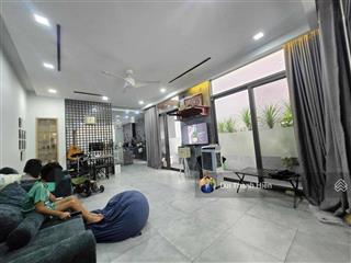 Hiếm  cách gigamall 5 phút  biệt thự sân vườn 200m đến sông  xe đỗ ngày đêm  chỉ 17tỷ x