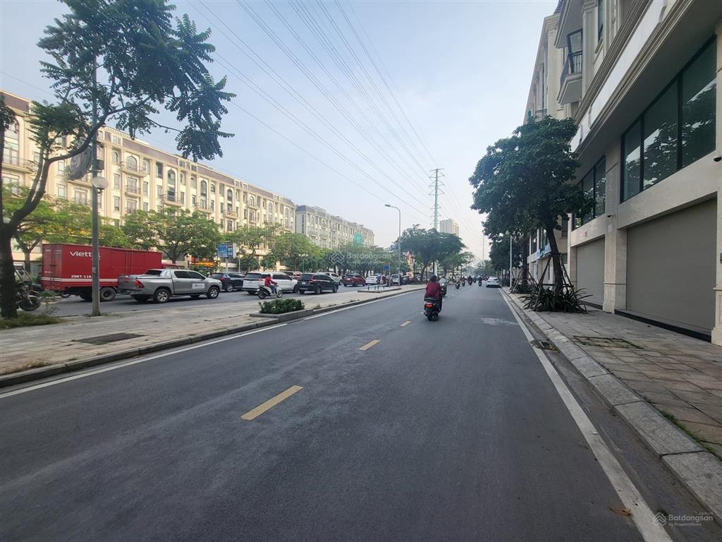 Siêu hiếm đất dịch vụ vạn phúc 100m2, mt9.5m, một lô duy nhất bán, xây building đẹp nhất khu, 3x tỷ