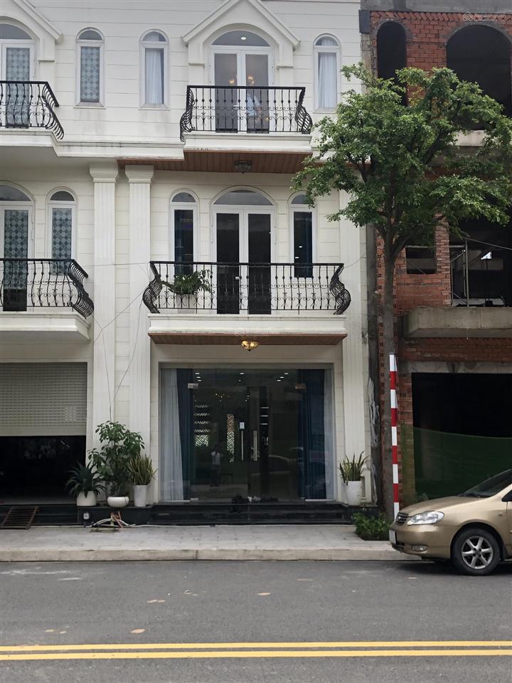 Thung lũng xanh có hồ bơi resort địa trung hải đẹp bậc nhất bình dương