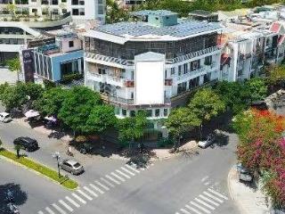 Bán toà nhà góc 2 mặt tiền vị trí đắc địa nhất kđt vĩnh điềm trung. dt đất 217m2 có thang máy