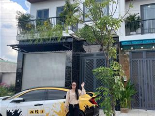 Hiếm có bán nhà khu phân lô, có công viên trước nhà 4pn  72m2  full nt  chỉ 6.95 tỷ
