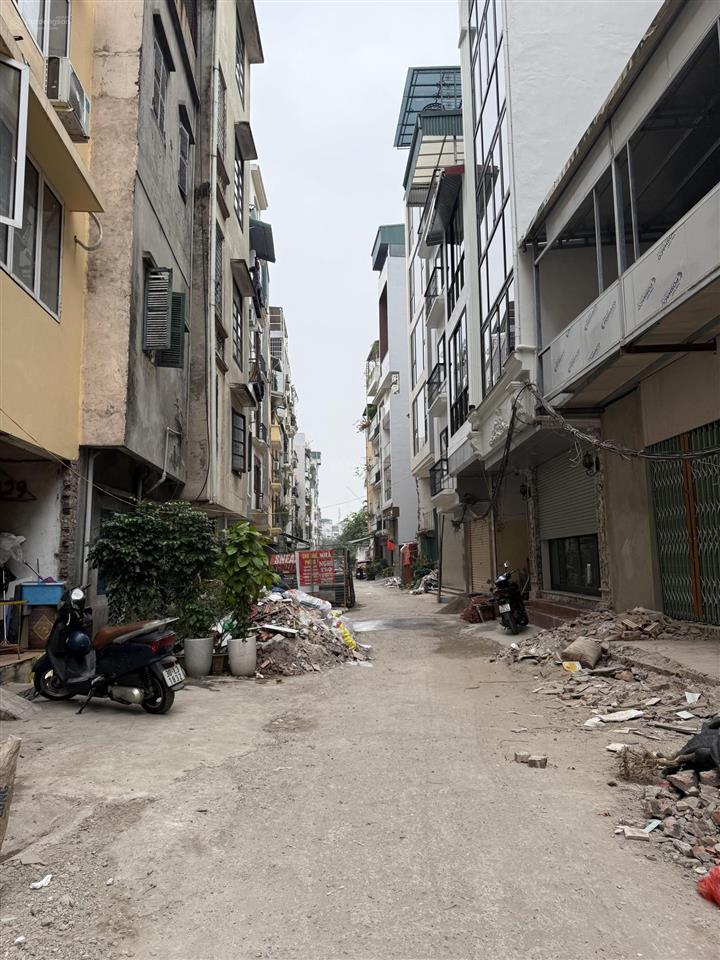 Bán nhà riêng 3 tầng 50m2 tại thuỵ khuê, vài bước ra hồ tây.  0905 568 ***