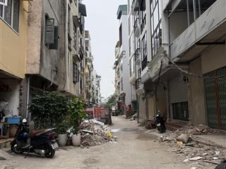 Bán nhà riêng 3 tầng 50m2 tại thuỵ khuê, vài bước ra hồ tây.  0905 568 ***