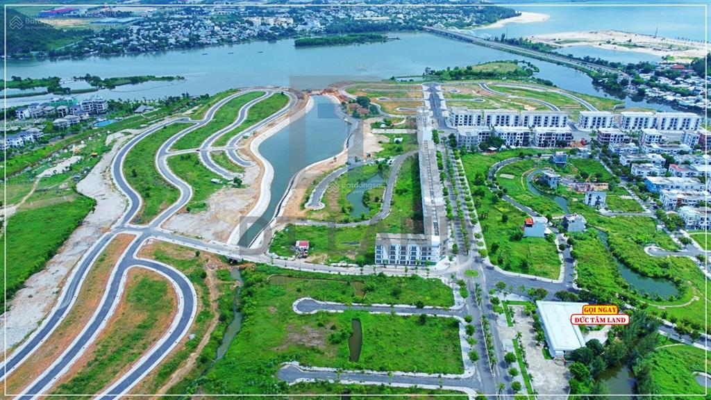 Bán 2 lô rẻ nhất dự án  mặt tiền rộng 10m  sau lưng nhà là công viên rộng mát mẻ