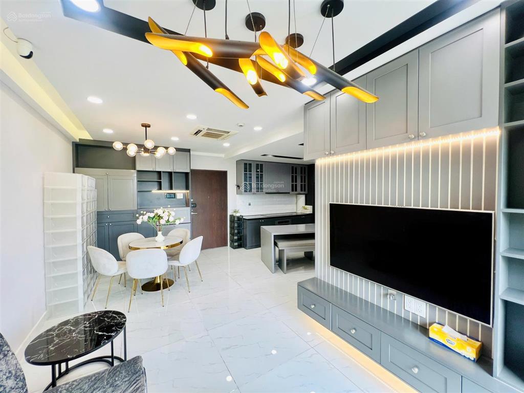 Bán căn hộ scenic valley 2 phú mỹ hưng block c  81m2 2 phòng ngủ  có ô đậu xe hơi, giá 7,1 tỷ