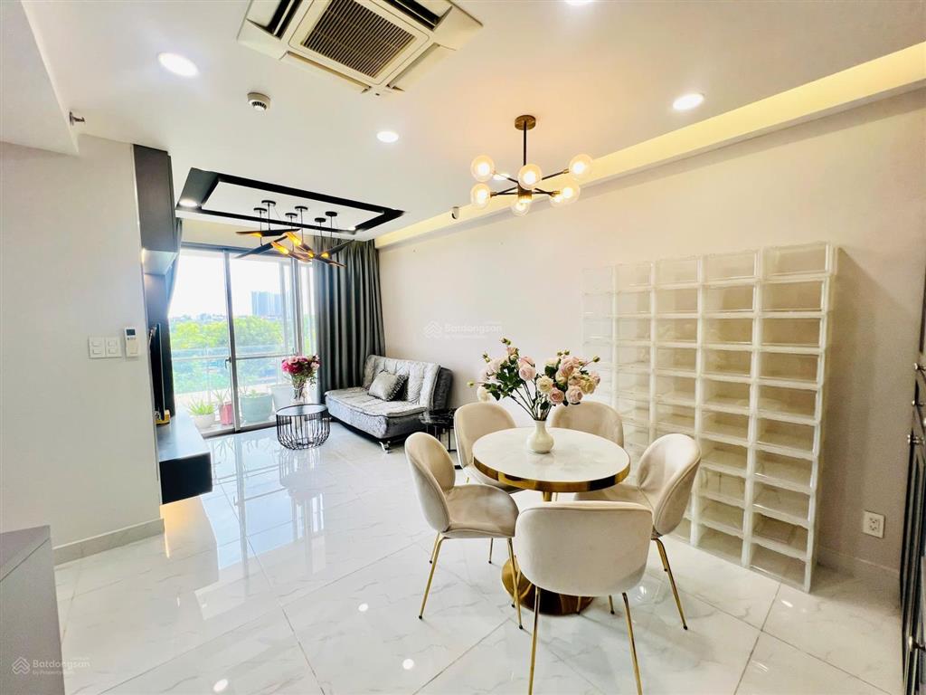 Bán căn hộ scenic valley 2 phú mỹ hưng block c  81m2 2 phòng ngủ  có ô đậu xe hơi, giá 7,1 tỷ