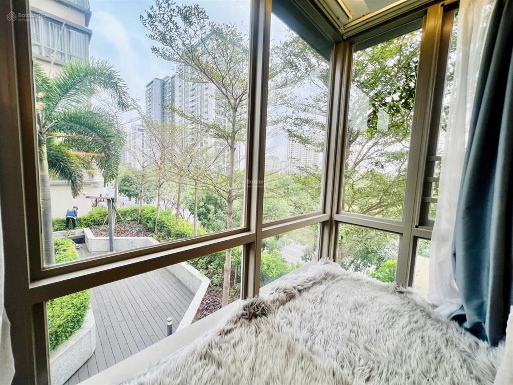 Bán căn hộ scenic valley 1 phú mỹ hưng 3pn 122m²  có chỗ đậu ô tô  giá 12.9 tỷ