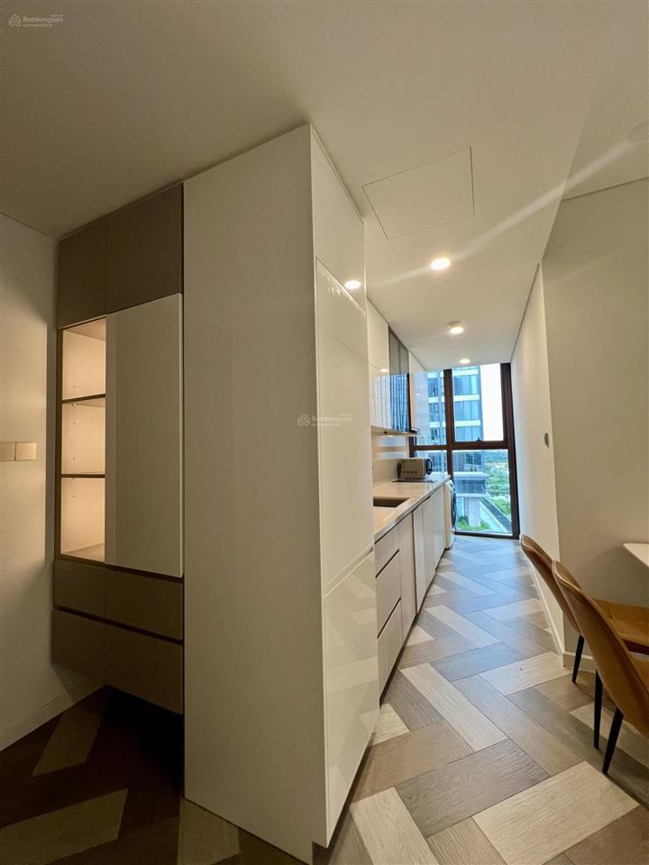 Sẵn sổ  giá siêu tốt  bán nhanh 1pn + 1wc tại the galleria metropole 12,5 tỷ  49,63m2
