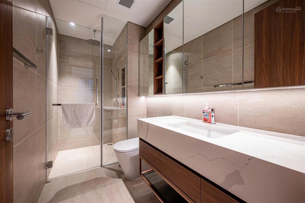 Crest sẵn sổ bán nhanh 2pn tầng cao  100m2  view sông. giá bán 28.8tỷ bao sang tên