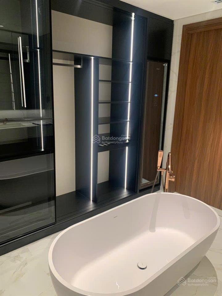 Crest sẵn sổ bán nhanh 2pn tầng cao  100m2  view sông. giá bán 28.8tỷ bao sang tên