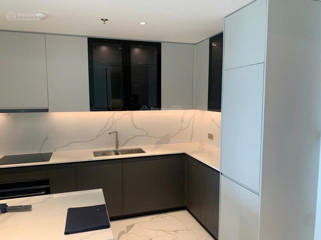 Crest sẵn sổ bán nhanh 2pn tầng cao  100m2  view sông. giá bán 28.8tỷ bao sang tên