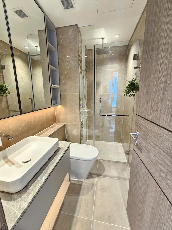 Opera bán 2pn  view bitexco  full nt. giá tốt 24.9 tỷ bao thuế phí chuyển nhượng