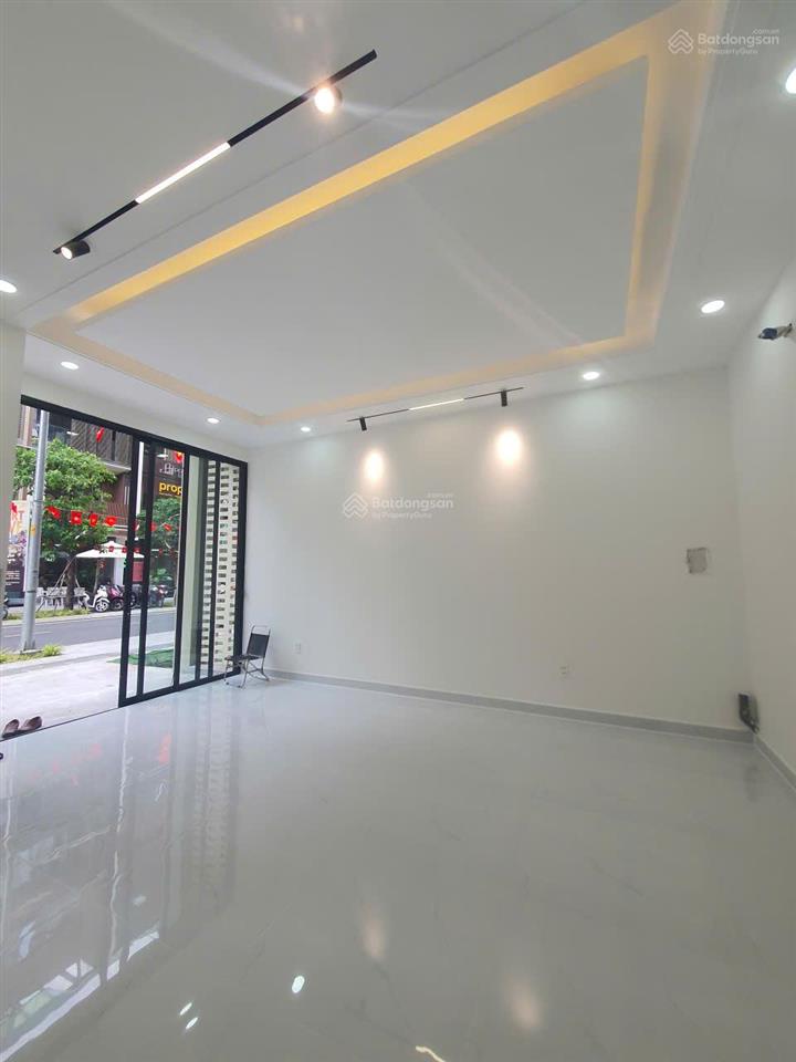 Cho thuê nguyên căn 5 tầng thang máy mới hoàn thiện đẹp,giá 55tr