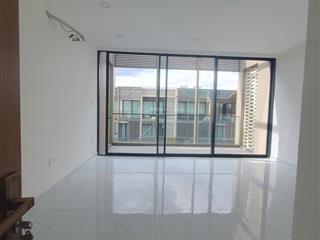 Cho thuê nguyên căn 5 tầng thang máy mới hoàn thiện đẹp,giá 55tr