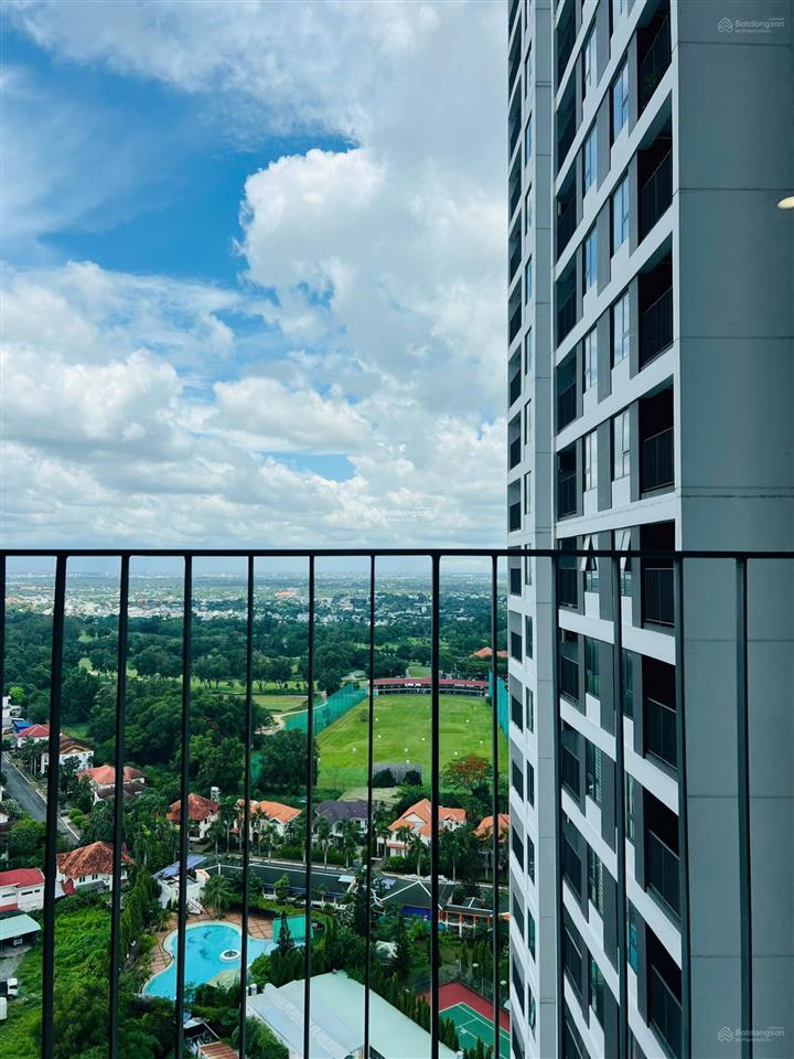 Cần cho thuê ch cao cấp 1pn, 1wc  giá 6.5 tr/tháng, hoàn thiện nội thất, view sân golf và sông sg