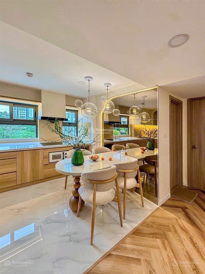Bán căn duplex 3pn, tầng cao, view q1  landmark 81,, giá tốt, hỗ trợ vay bank.  0931 118 ***