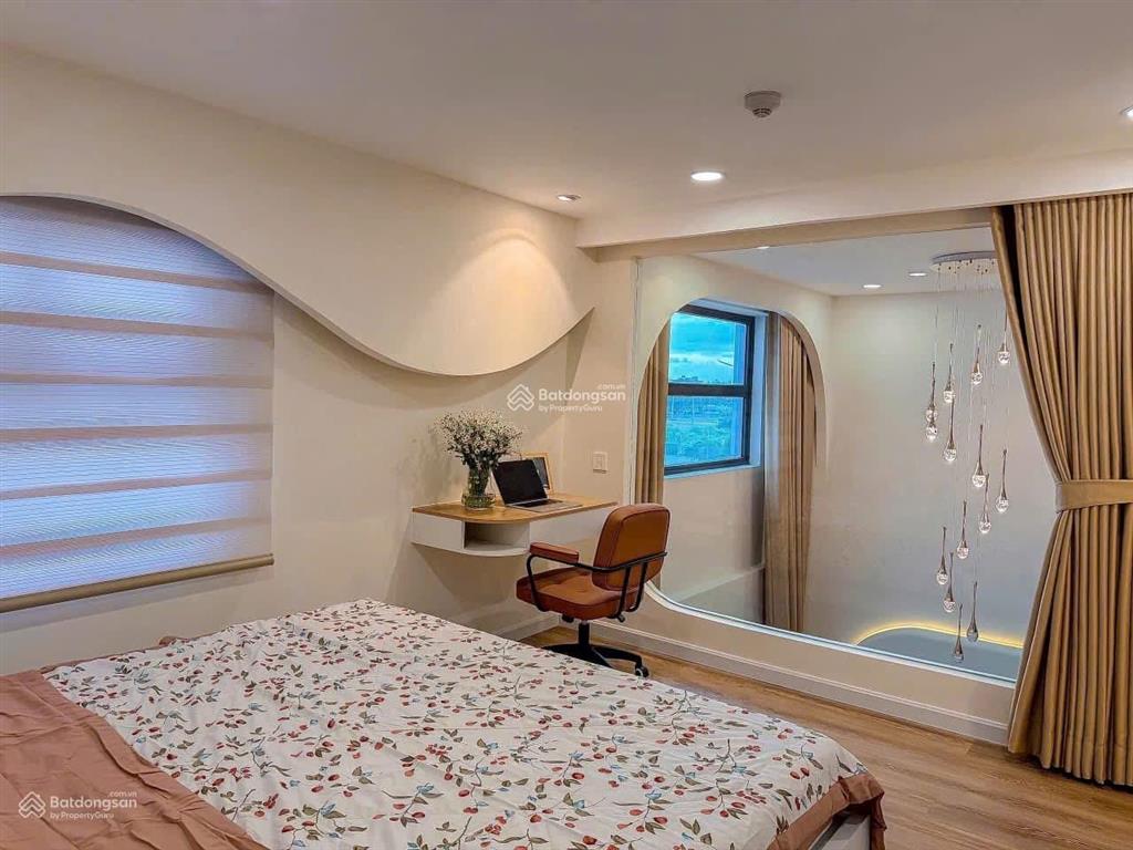 Bán căn duplex 3pn, tầng cao, view q1  landmark 81,, giá tốt, hỗ trợ vay bank.  0931 118 ***