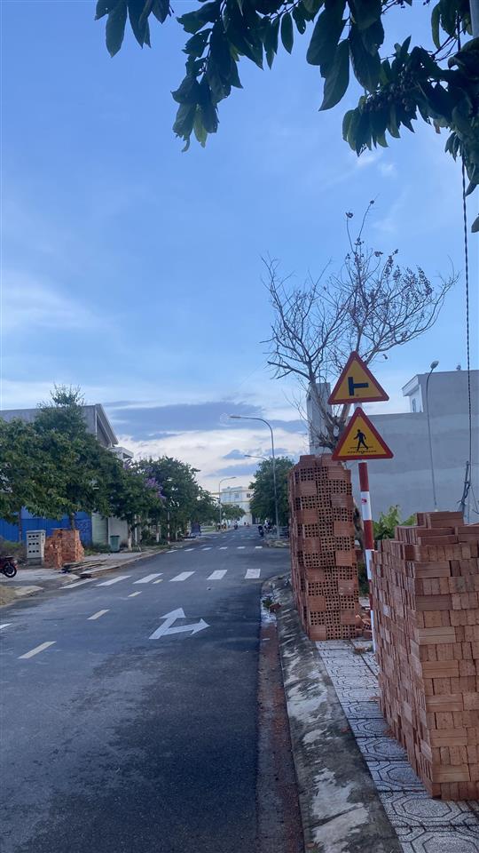 Bán 2 lô liền kề đối diện công viên khu đô thị bàu xéo giá 1.850 tỷ/lô