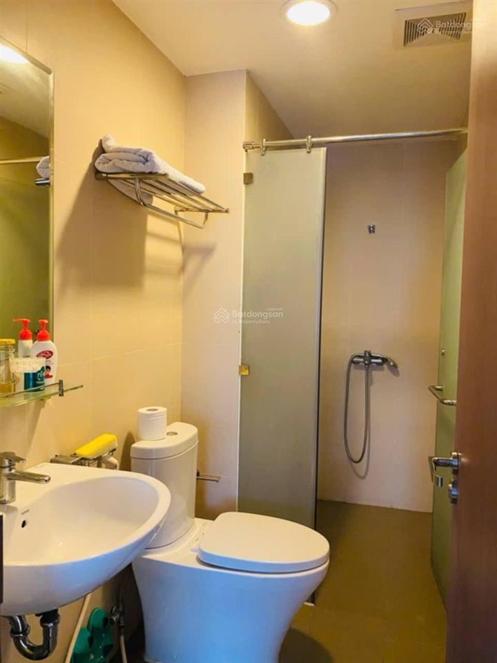 Cần bán gấp căn hộ shp 59m2 giá 2,1 tỷ, tầng cao, nội thất đẹp