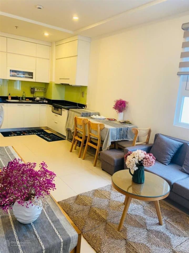 Cần bán gấp căn hộ shp 59m2 giá 2,1 tỷ, tầng cao, nội thất đẹp