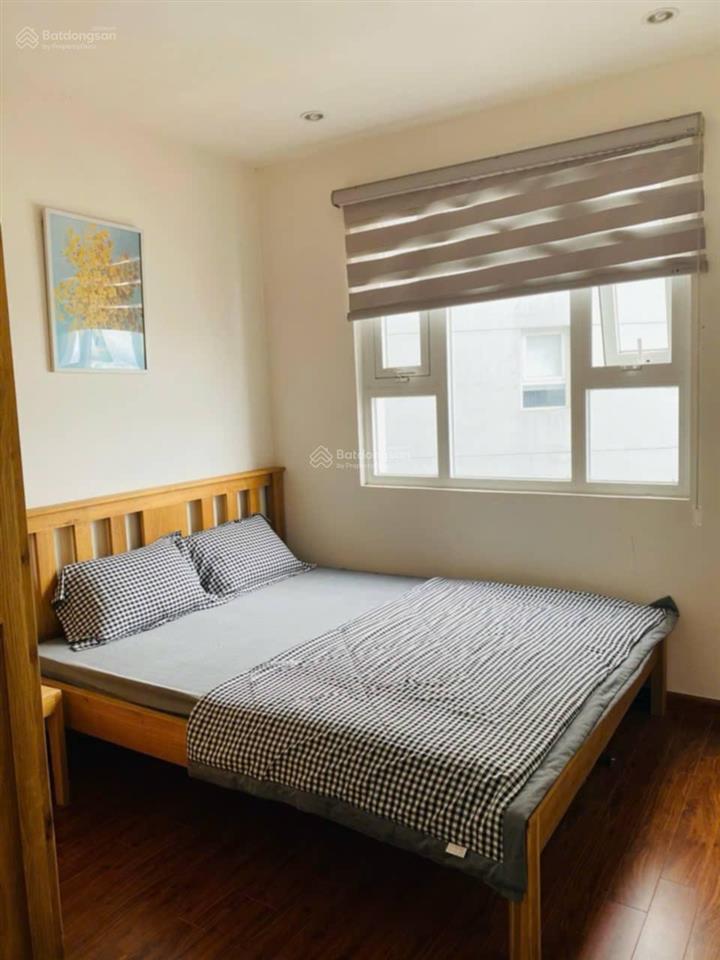 Cần bán gấp căn hộ shp 59m2 giá 2,1 tỷ, tầng cao, nội thất đẹp