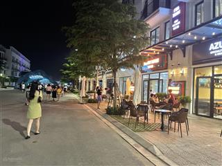 Bán căn shophouse 4,5 tầng toạ lạc mặt biển dự án vlasta sầm sơn.