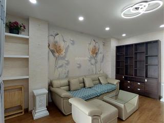 Căn hộ dịch vụ, 2 phòng ngủ, 3wc, 1 bancony, có hầm để xe, thang máy, gần tiện ích ngoại khu