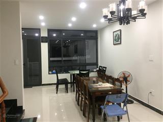 Bán căn nhà phố có thang máy, có hầm,ngang 5, vị trí cực đẹp,giá tốt nhất d/a hiện nay