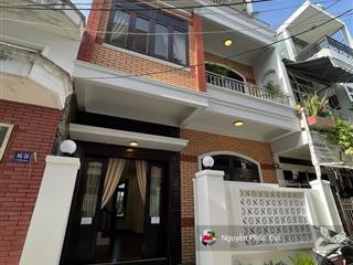 Bán nhà mới 3 tầng tttp gần siêu thị coopmart giá 5 tỷ 9 có thương lượng