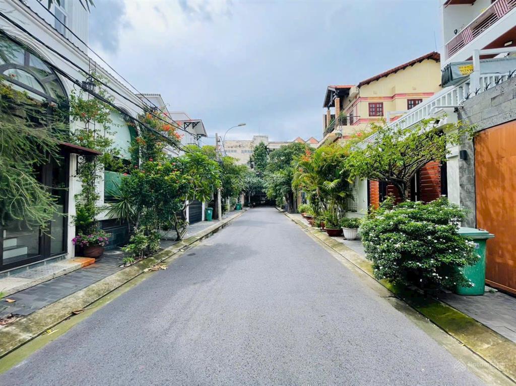 Chỉ 28 tỷ, nhà kế mặt tiền trần não, cụm song hành. dt 8x22m. cn 172m2. giá tốt đầu tư