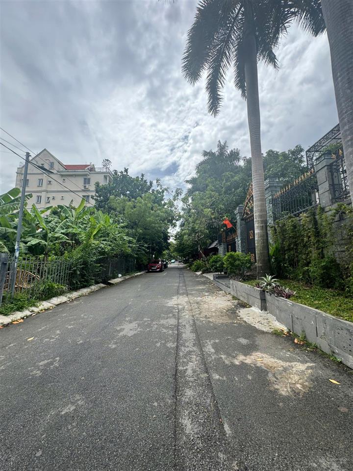 Chỉ 28 tỷ, nhà kế mặt tiền trần não, cụm song hành. dt 8x22m. cn 172m2. giá tốt đầu tư