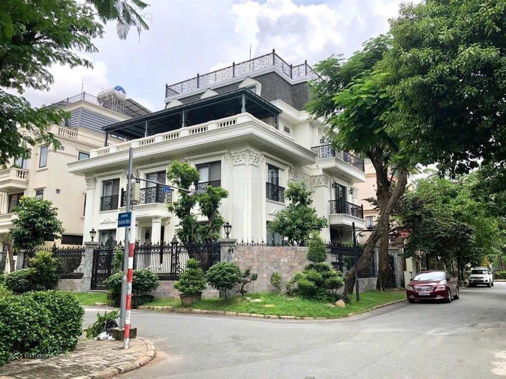 Nhà siêu đẹp (chỉ 82 tỷ), khu compound nguyễn văn hưởng, gần thảo điền, dt(11x22m). 3 tầng + hồ bơi