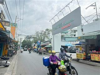 Giá tốt chỉ 162 triệu/m2. nhà ngay cụm trần não, khu song hành. dt(8x22m). cn172m2 đất.