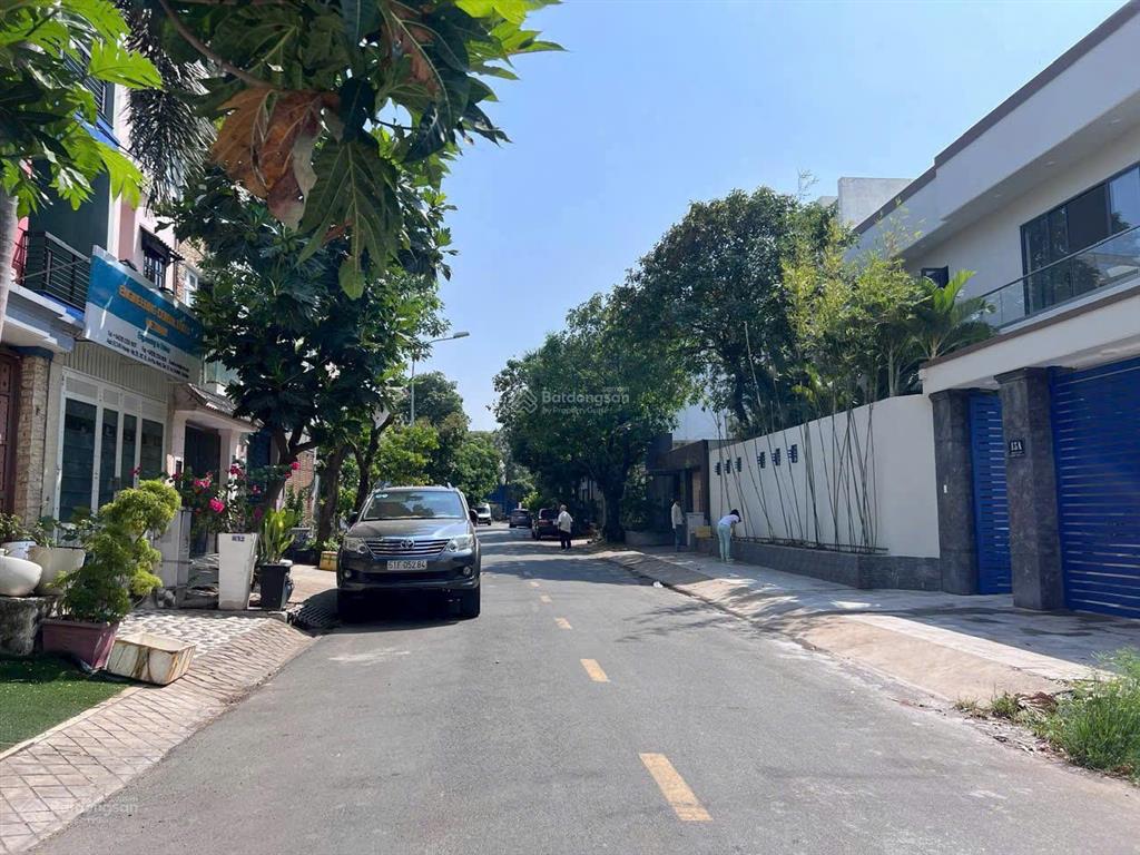 Chỉ 80.5 tỷ. nhà 2 mặt thoáng cụm trần não, kế bờ sông sài gòn. dt 11x21m hầm 4 tầng, mái che