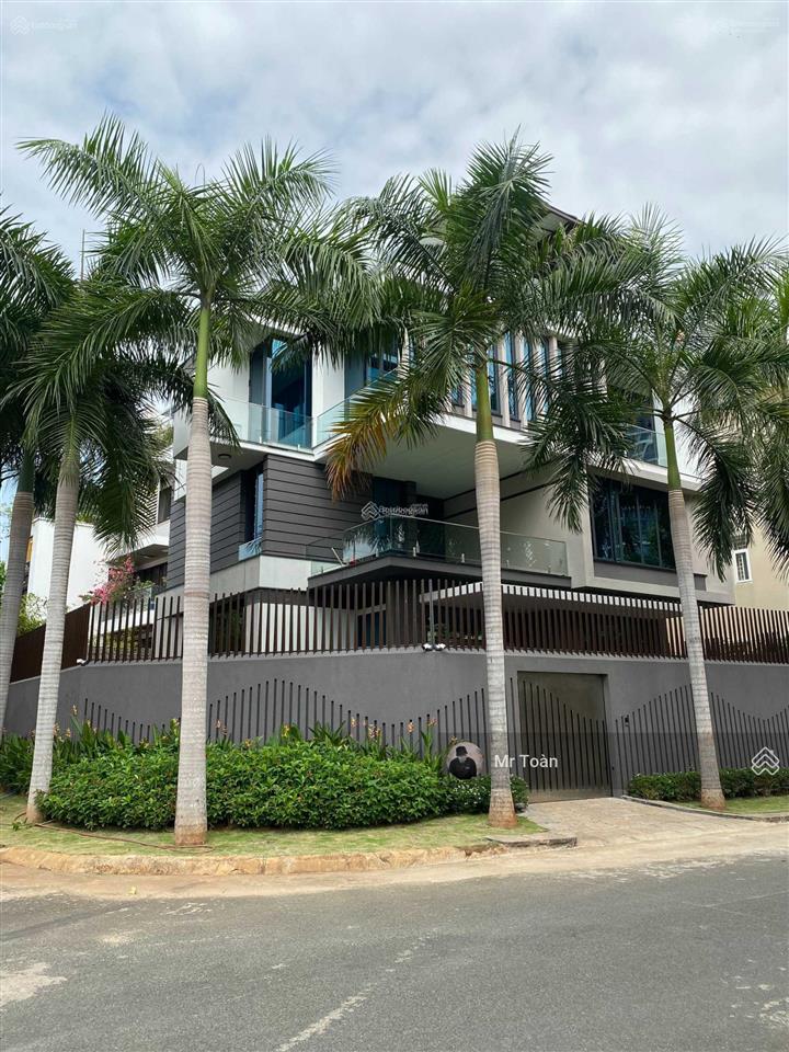 Góc 2 mặt tiền view sông sài gòn, cụm nguyễn văn hưởng. dt(15x21m). ctxd hầm 4 tầng thang máy