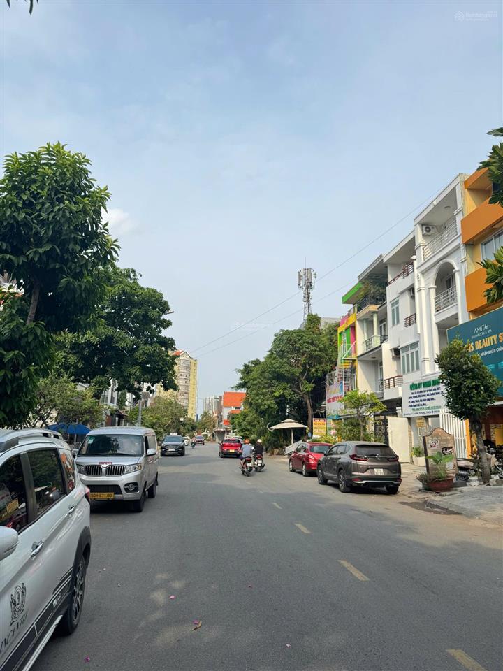 Mặt tiền kế nguyễn hoàng, cụm dương văn an. dt(5x22m). vuông vức. gpxd hầm 4 tầng. chỉ 22.7 tỷ