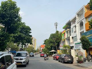 Mặt tiền kế nguyễn hoàng, cụm dương văn an. dt(5x22m). vuông vức. gpxd hầm 4 tầng. chỉ 22.7 tỷ