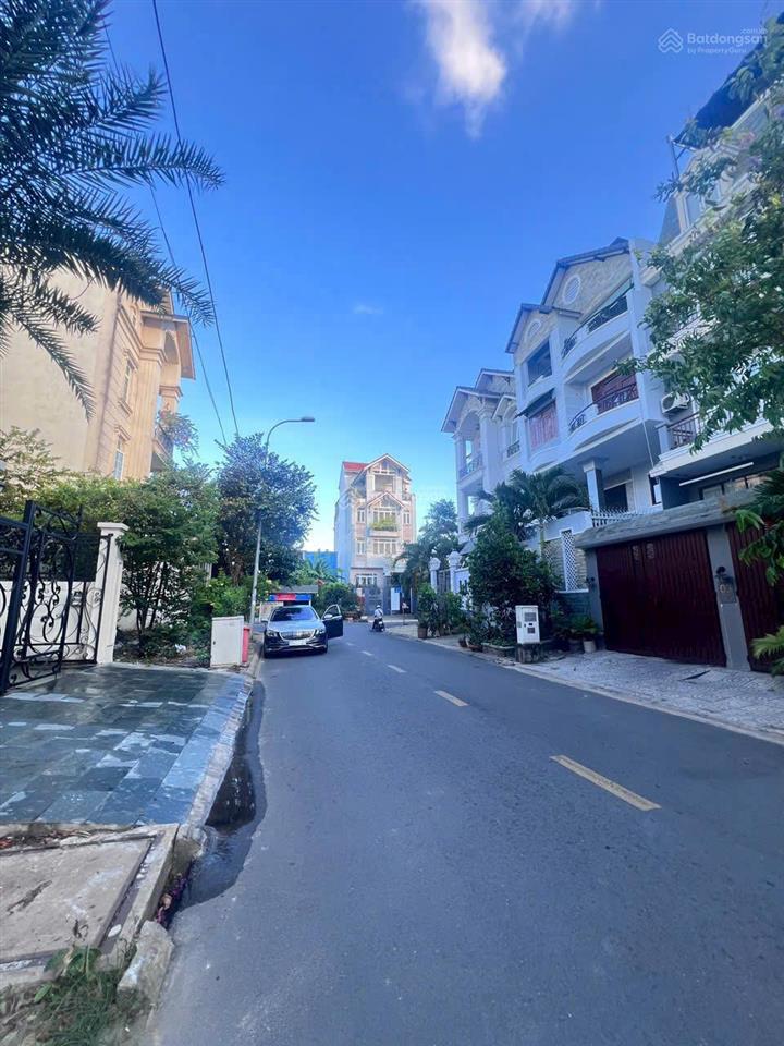 Mặt tiền kế nguyễn hoàng, cụm dương văn an. dt(5x22m). vuông vức. gpxd hầm 4 tầng. chỉ 22.7 tỷ