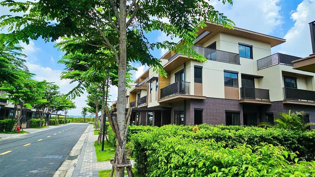 Nhà phố izumi city giá 6.8tỷ chiết khấu khủng 1,5tỷ vay 70% ls 0% ân hạn gốc 0903 148 *** mai cđt nl