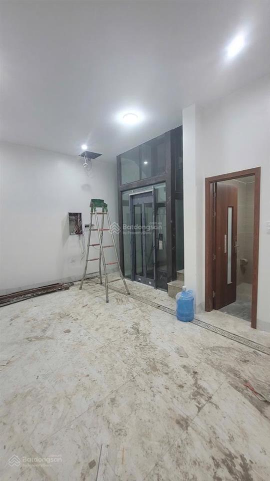 Bán nhà đống đa 55m² thang máy, ngõ thông, ôtô tránh, vỉa hè kinh doanh, lô góc, nở hậu, view hồ