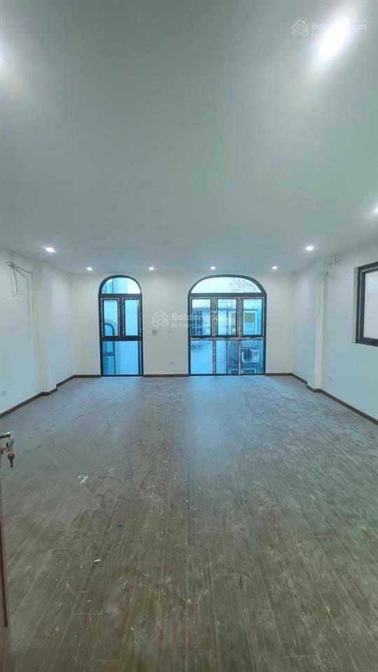 Bán nhà đống đa 55m² thang máy, ngõ thông, ôtô tránh, vỉa hè kinh doanh, lô góc, nở hậu, view hồ