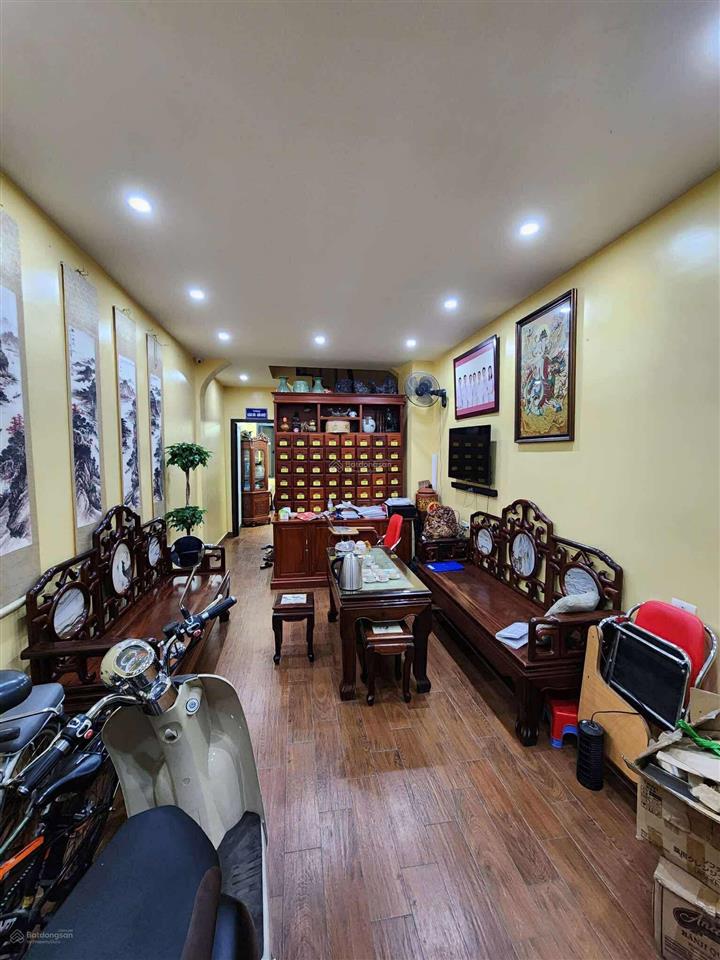 Chủ cần bán gấp nhà thái hà 50m2, gần phố, ngõ thông kinh doanh nhỏ, an sinh cực tốt, giá tốt