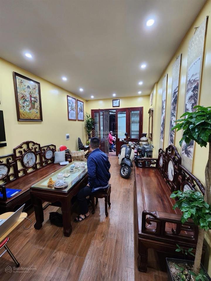 Chủ cần bán gấp nhà thái hà 50m2, gần phố, ngõ thông kinh doanh nhỏ, an sinh cực tốt, giá tốt