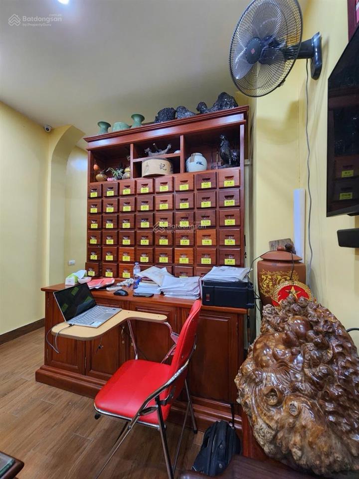 Chủ cần bán gấp nhà thái hà 50m2, gần phố, ngõ thông kinh doanh nhỏ, an sinh cực tốt, giá tốt