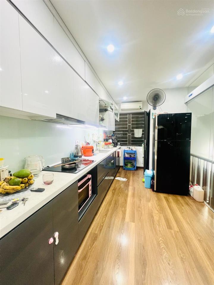 Bán nhà đống đa 45m2 ô tô vào nhà, trước nhà ô tô tránh, kinh doanh, 3 thoáng vĩnh viễn, sổ nở hậu