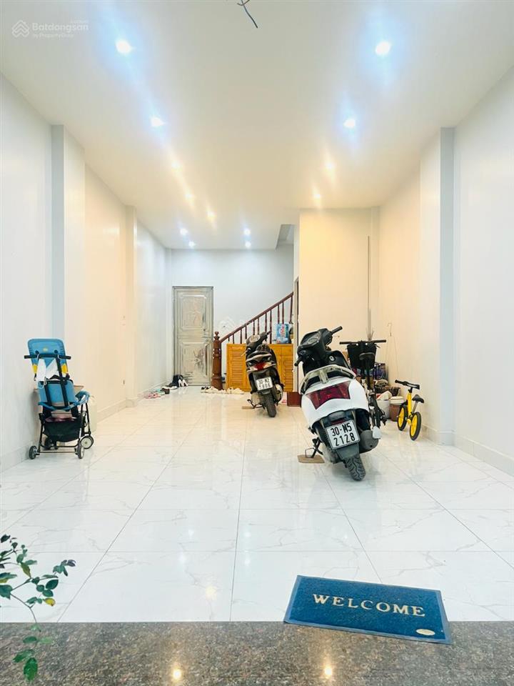Bán nhà đống đa 45m2 ô tô vào nhà, trước nhà ô tô tránh, kinh doanh, 3 thoáng vĩnh viễn, sổ nở hậu