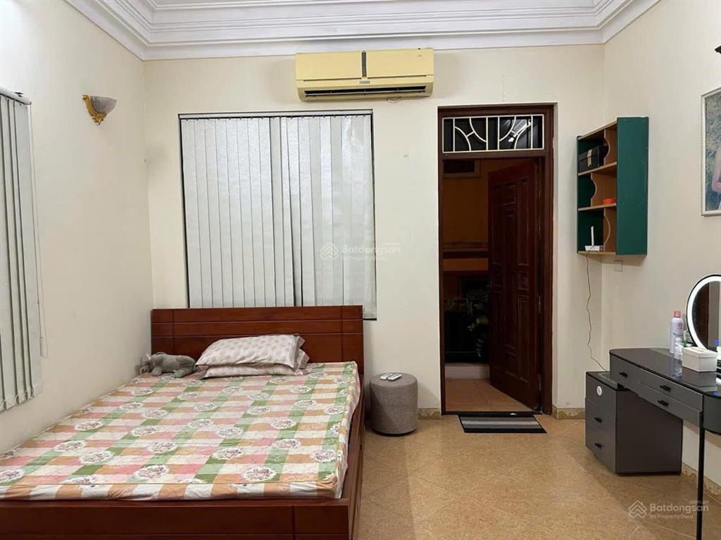 Bán nhà đống đa 52m2, kinh doanh ,ô tô vào nhà, 40m thẳng tắp ra phố, lô góc, nở hậu, nhà dân xây